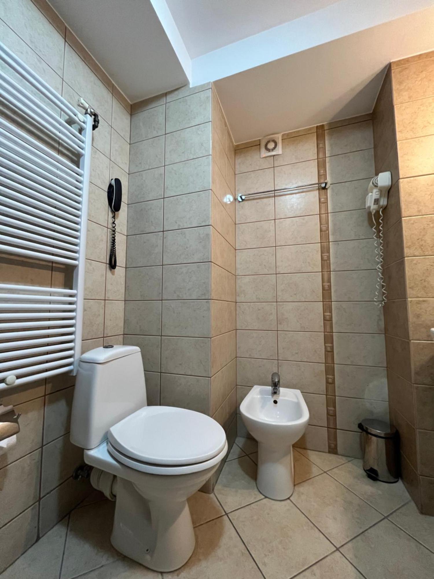 Casa Michelangelo Hotell Bukarest Exteriör bild